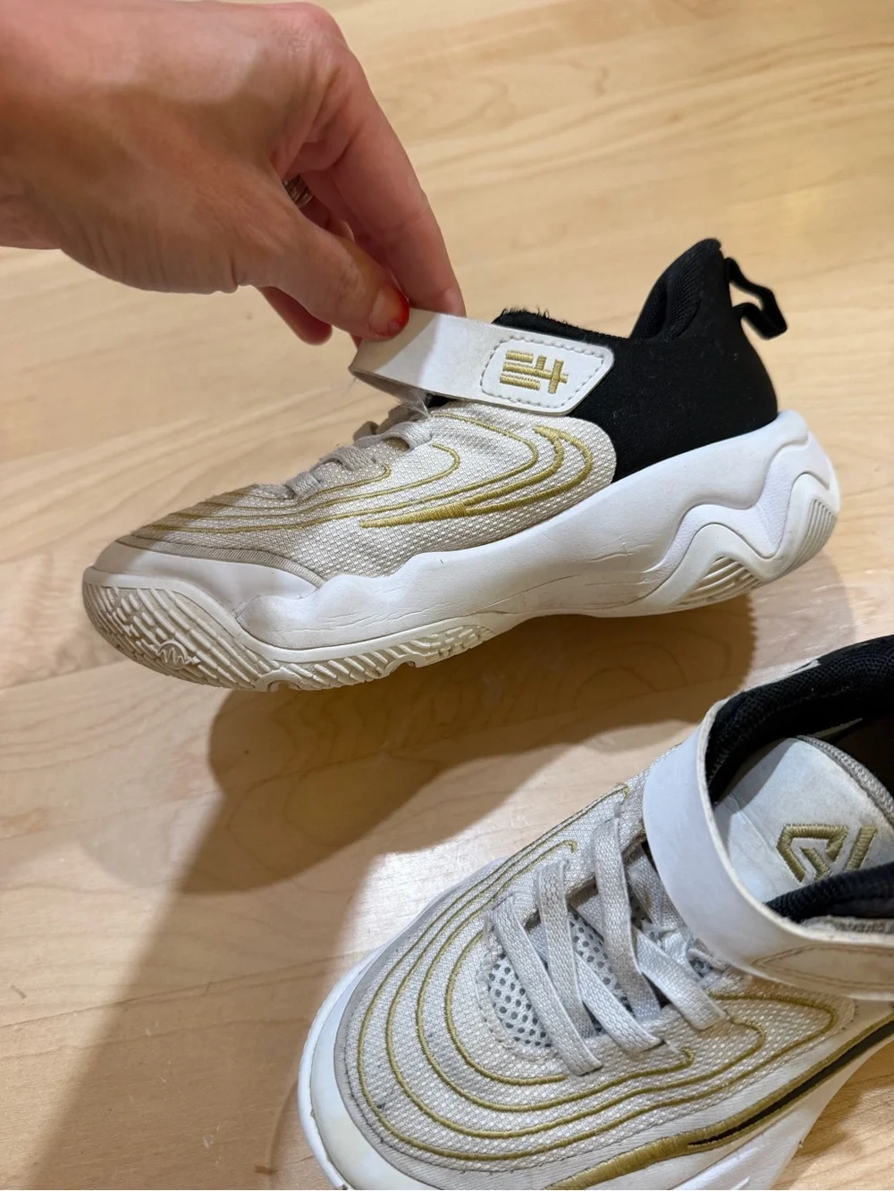 Nike Kids White and Gold Hook-and-Loop Sneakers